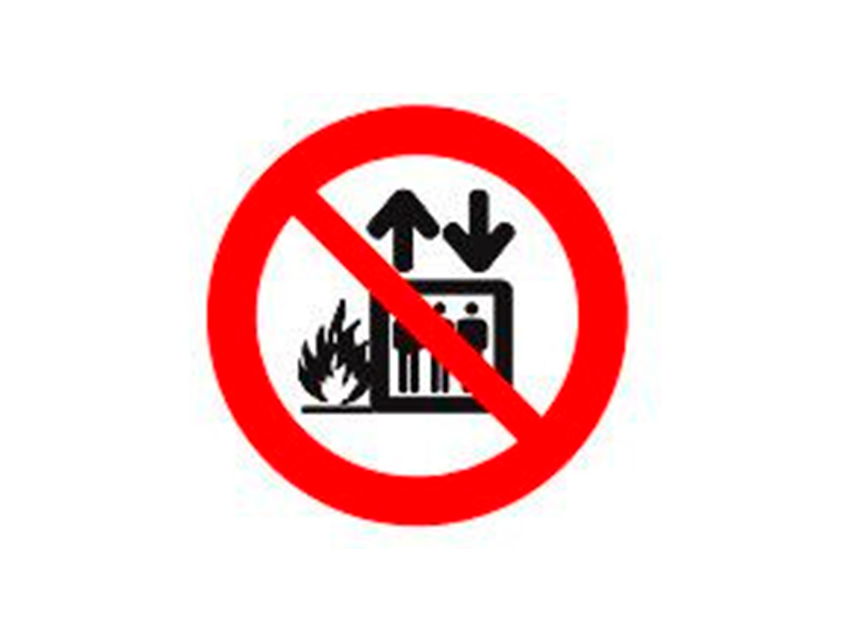 Placa-P4---151x151-mm-Proibido-Utilizar-Elevador